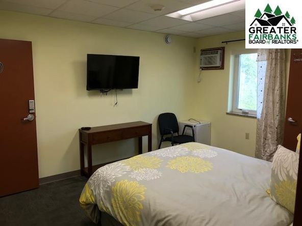 1521 Hilton Ave, Fairbanks, AK 99701